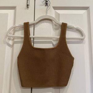 Aritzia Babaton Sculpt Knit Squareneck Cropped Tank in Constant Camel. Size S.